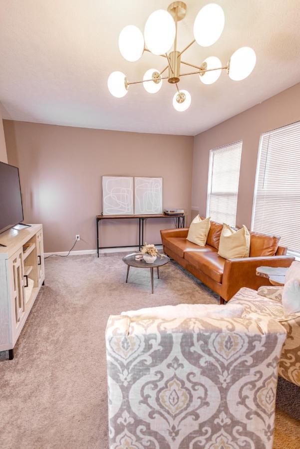 Vila Lux - Downtown Oasis - Pool Table! Free Parking! Lexington Exteriér fotografie